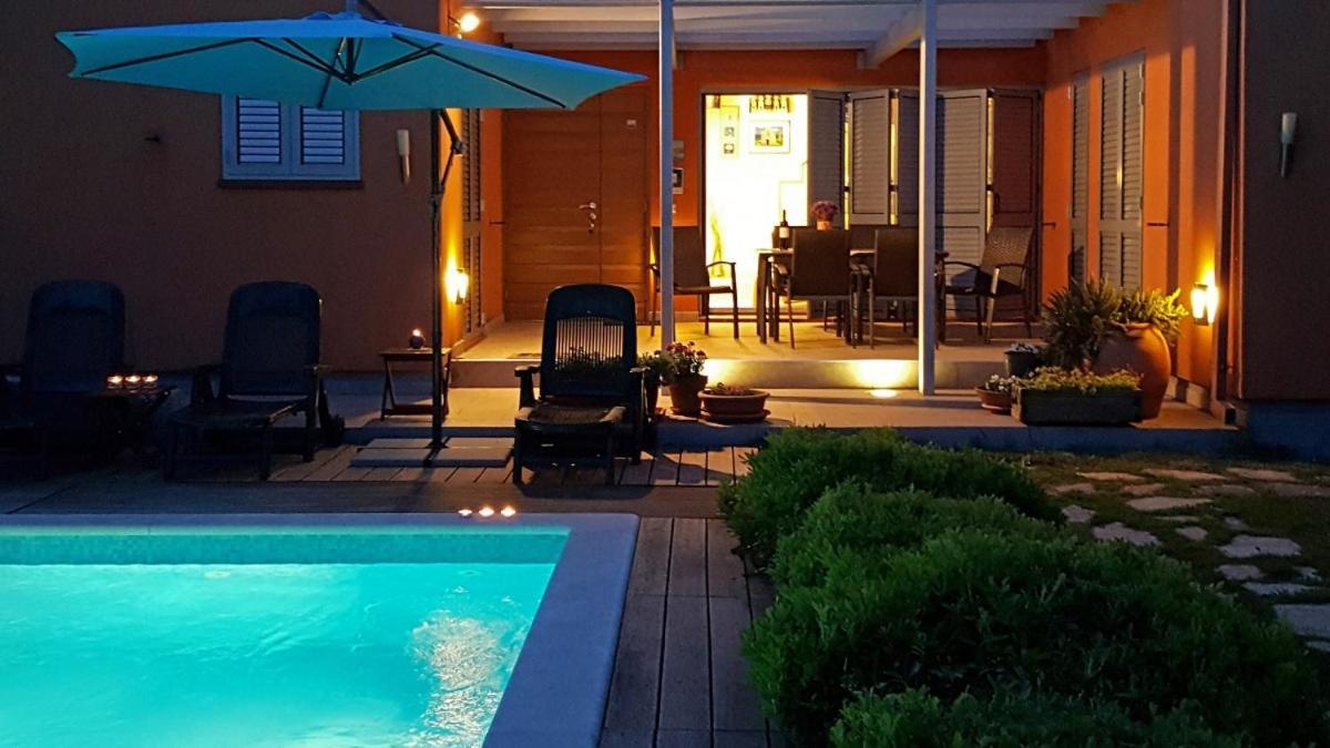 Villa Emili In Medulin - Haus Fuer 4-5 Personen Extérieur photo